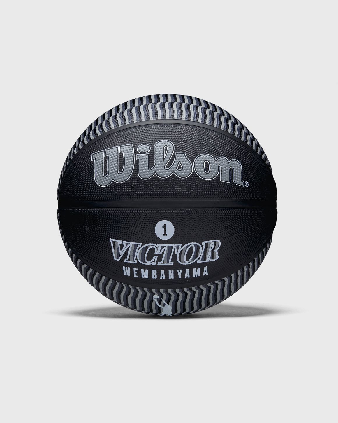 WILSON NBA PLAYER ICON OUTDOOR BASKETBALL VICTOR SIZE 7 WILSON NBA PLAYER ICON OUTDOOR BASKETBALL VICTOR SIZE 7