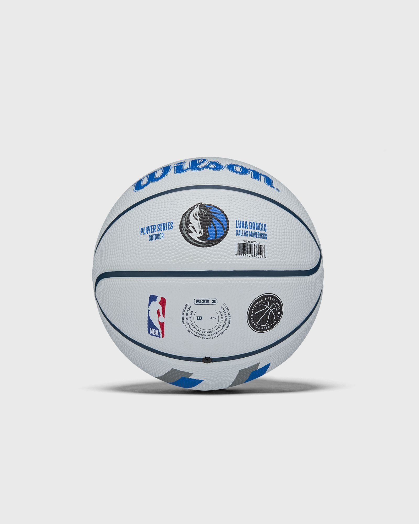 NBA PLAYER ICON Basketball MINI LUKA Size 3