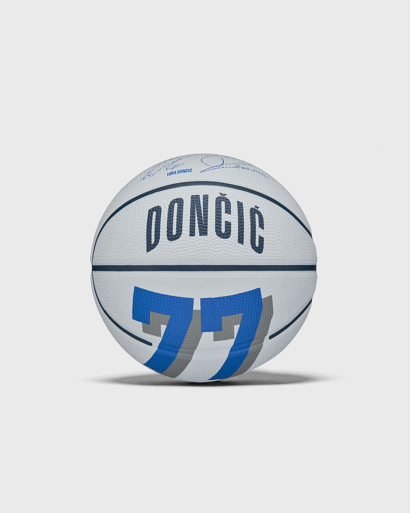 NBA PLAYER ICON Basketball MINI LUKA Size 3