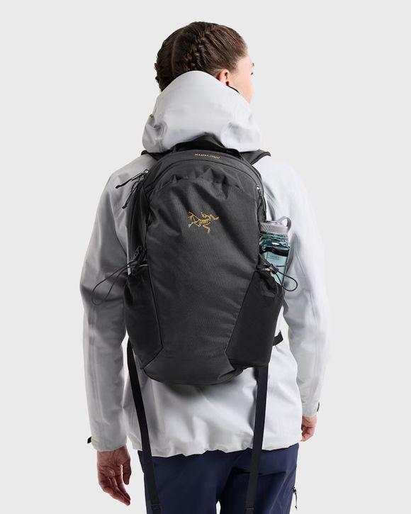 ARC'TERYX Mantis ブラック Restock』 Mantis 16 Backpack Color:Black/Black Sappire Size