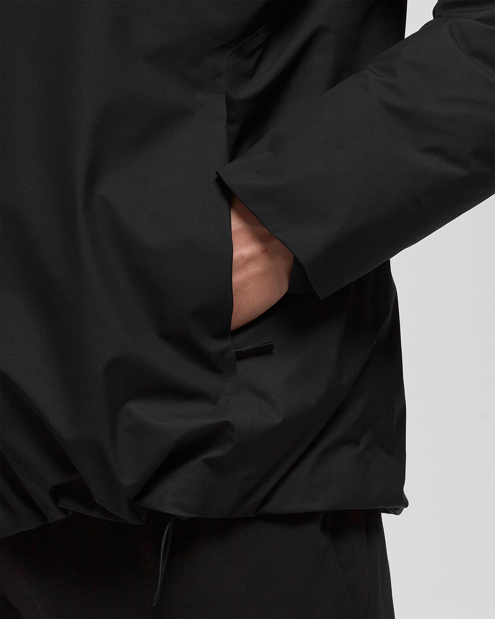 Arc´teryx Veilance Altus Down Jacket Black | BSTN Store