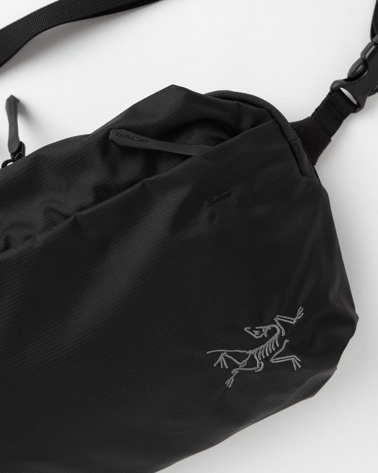 Arc´teryx Heliad Crossbody Black | BSTN Store