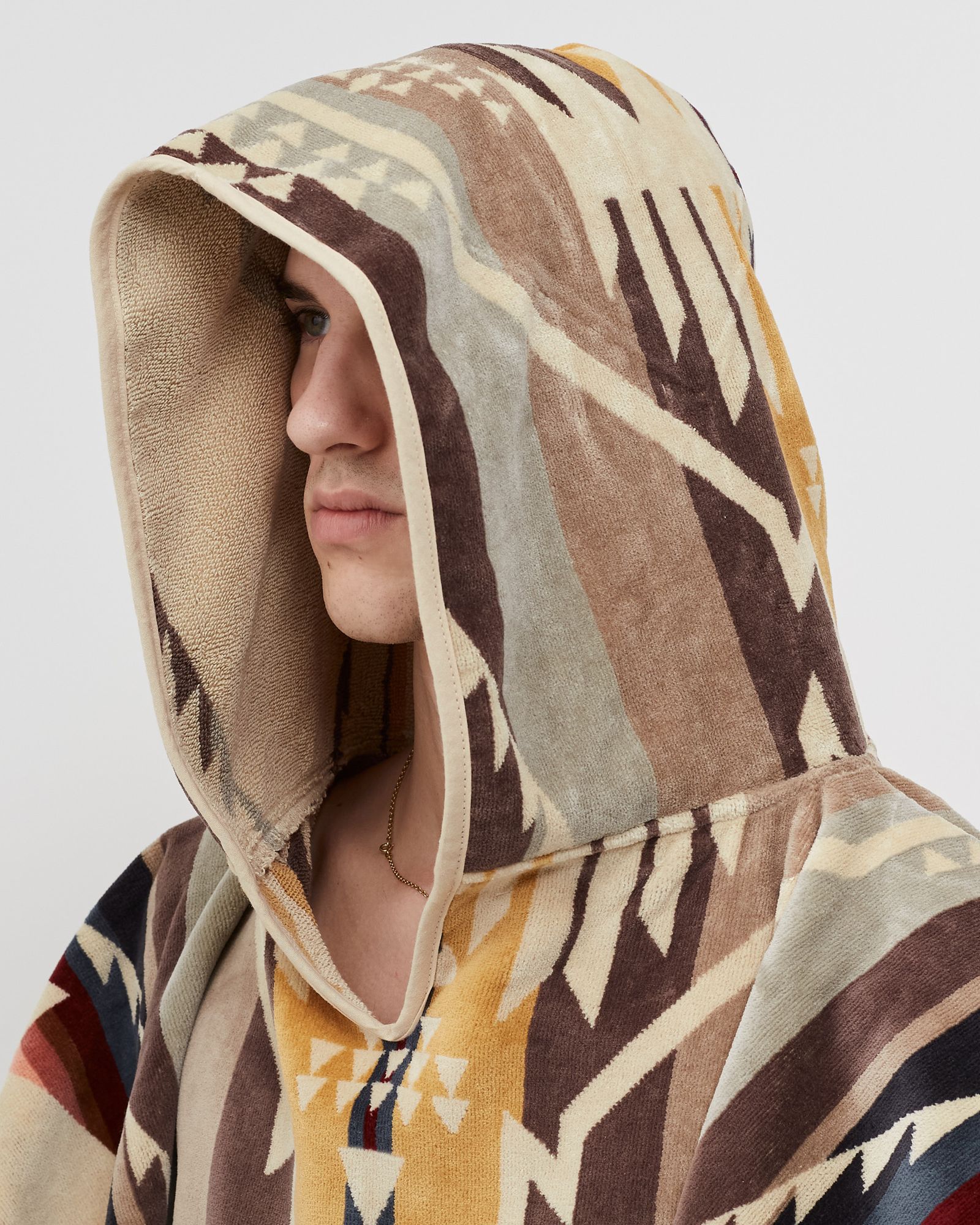 ADULT JACQUARD HOODED TOWEL