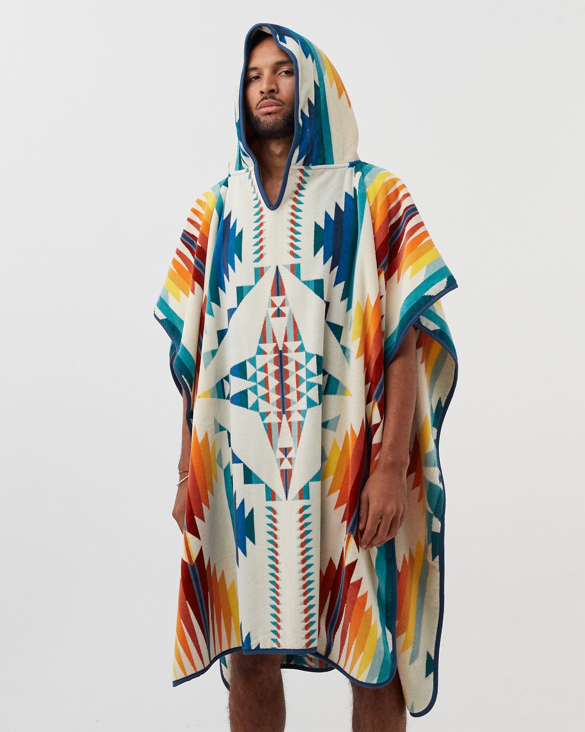 Pendleton Tween Hooded Towel - Falcon Cove Sunset Red | BSTN