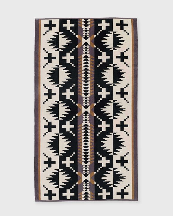 OVERSIZED JACQUARD SPA TOWEL