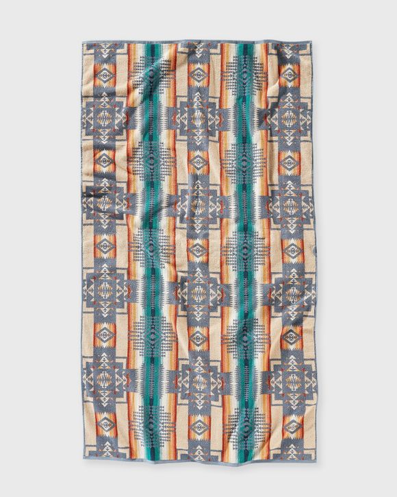OVERSIZED JACQUARD SPA TOWEL