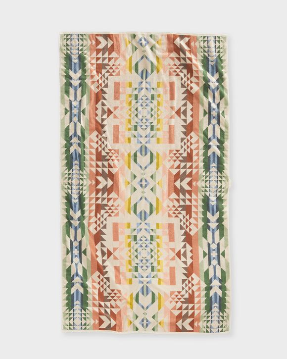 OVERSIZED JACQUARD SPA TOWEL