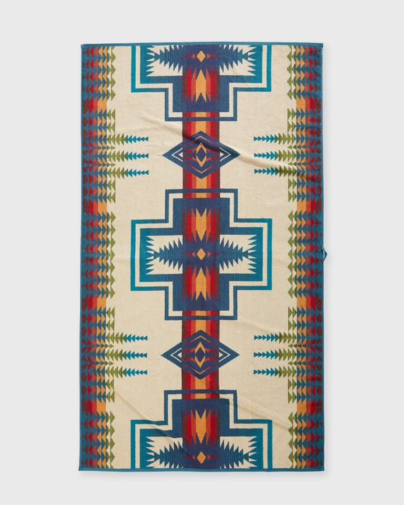 OVERSIZED JACQUARD SPA TOWEL