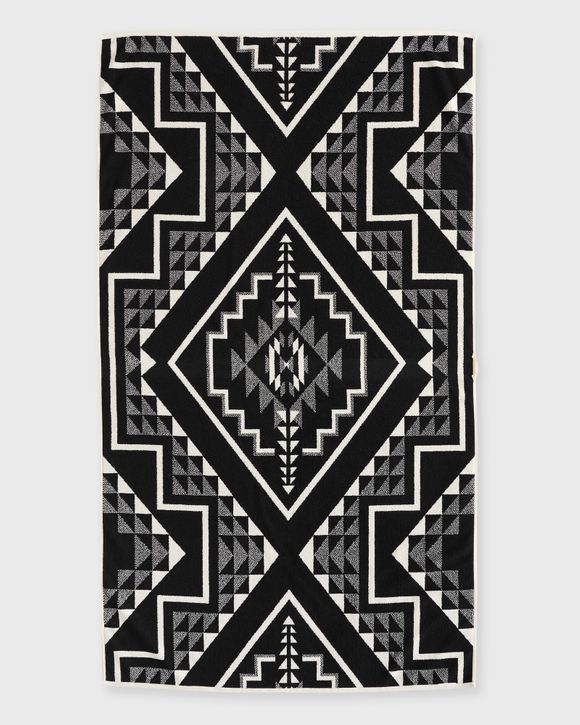 OVERSIZED JACQUARD SPA TOWEL