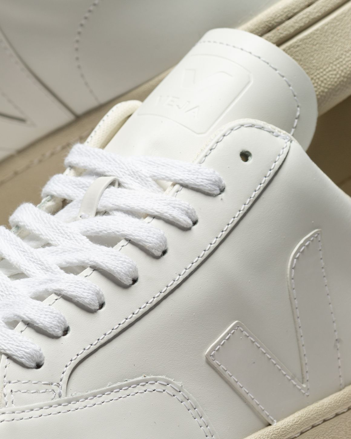 Veja V-12 LEATHER White | BSTN Store