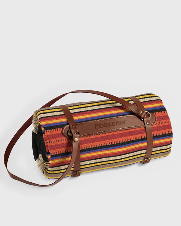 NATIONAL PARK THROW W/ CARRIER