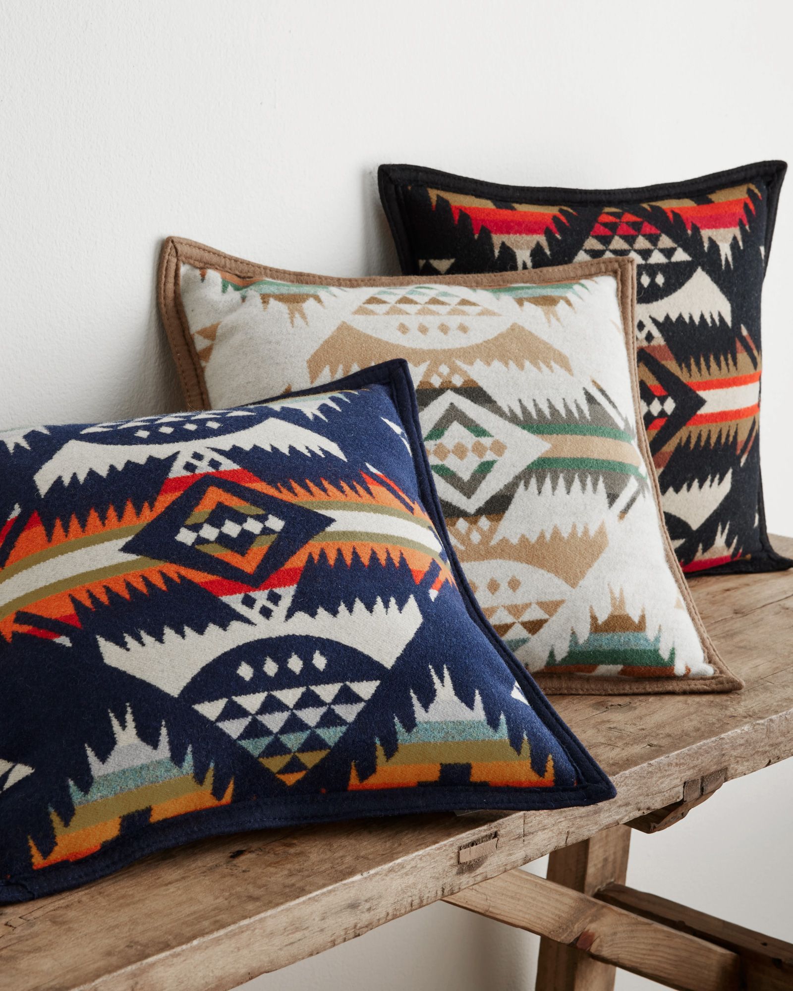 JACQUARD PILLOW 16X16