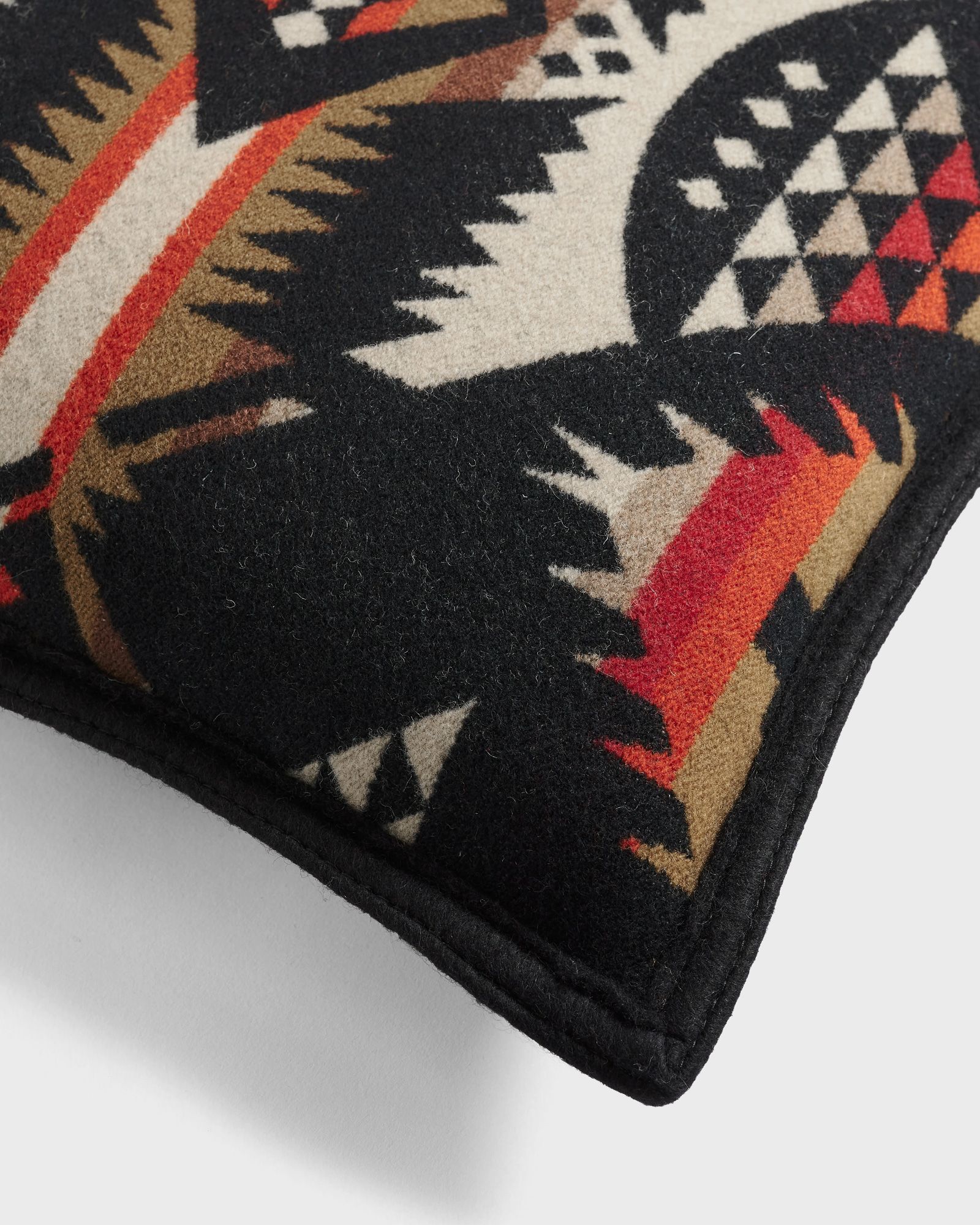 JACQUARD PILLOW 16X16