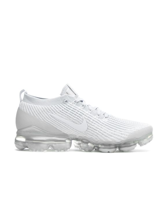 Triple white vapormax outlet flyknit