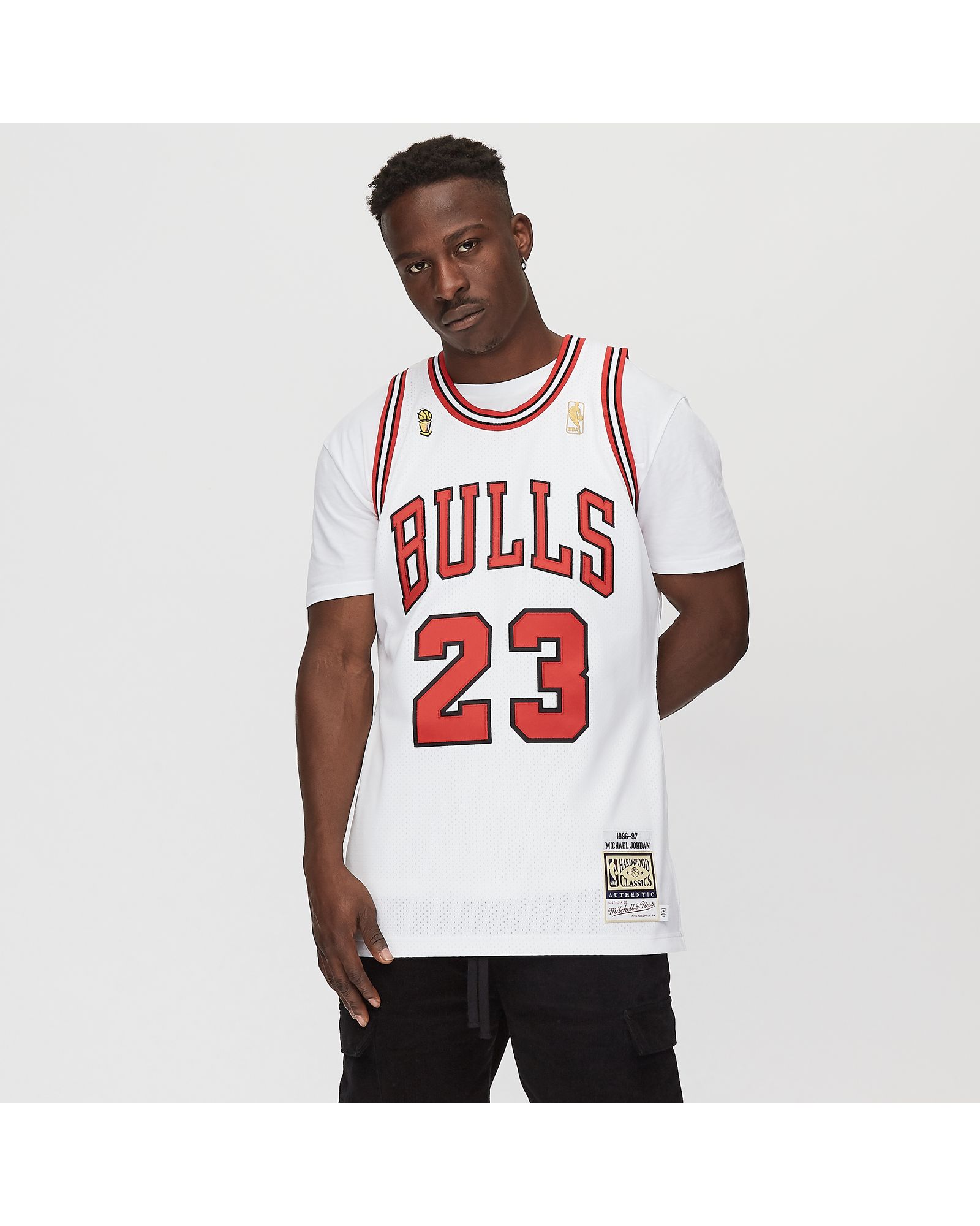 CHICAGO BULLS AUTHENTIC JERSEY…96 - MICHAEL JORDAN #23
