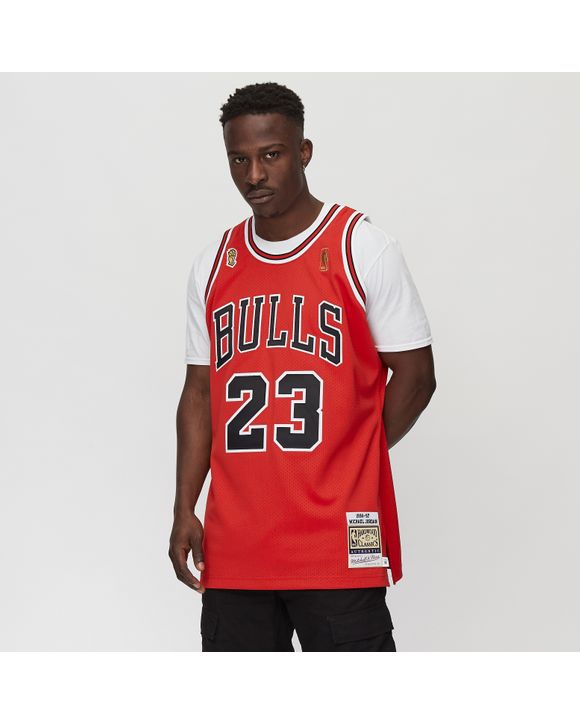 Mitchell & Ness Chicago Bulls Authentic Jersey ́96 - Michael Jordan #23 S