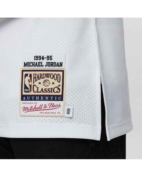 MITCHELL AND NESS Chicago Bulls Michael Jordan 1994-95 Authentic Jersey  AJY4LG19008-CBUSCAR94MJO - Shiekh