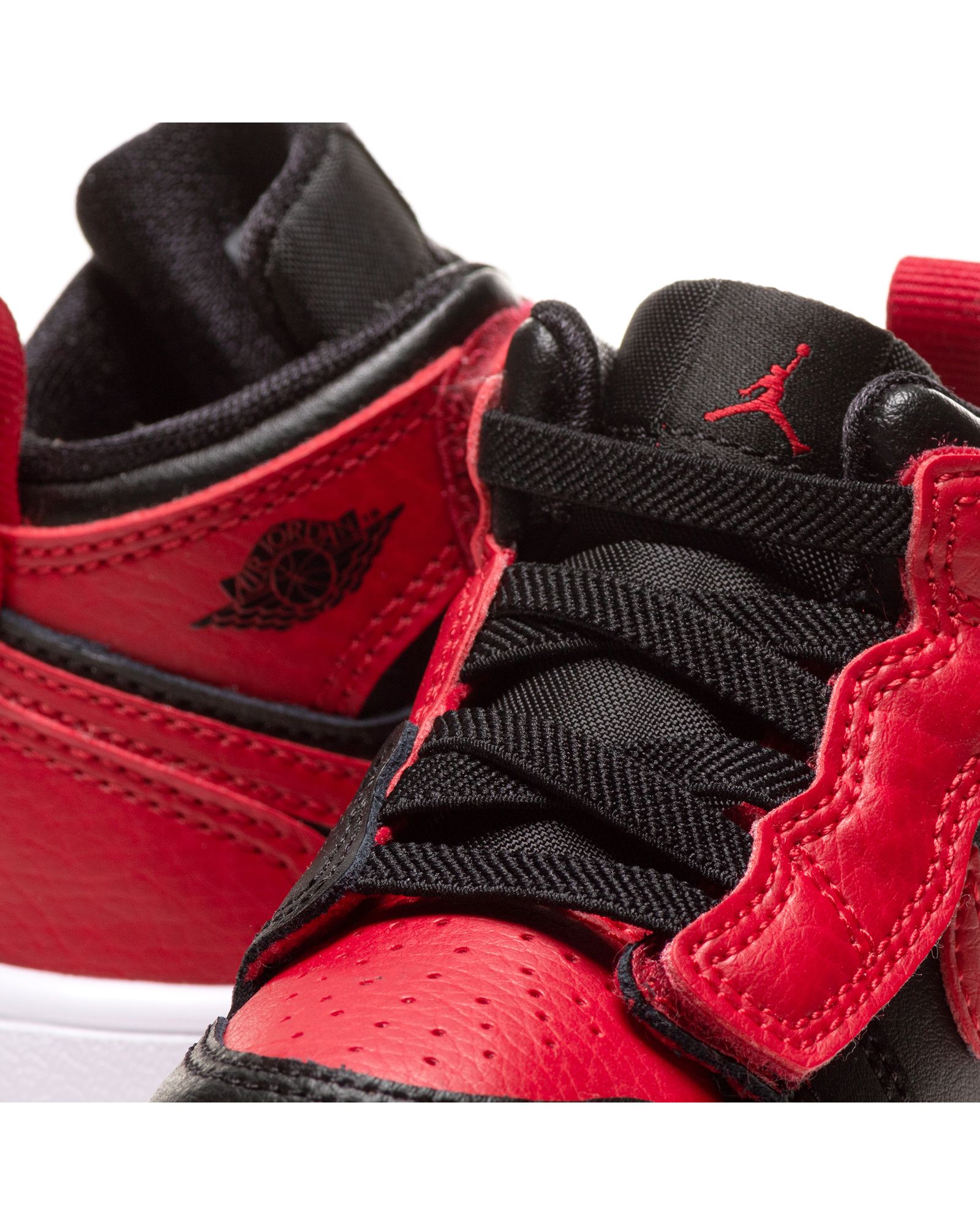 Jordan 1 Mid Alterntive Banned (TD)