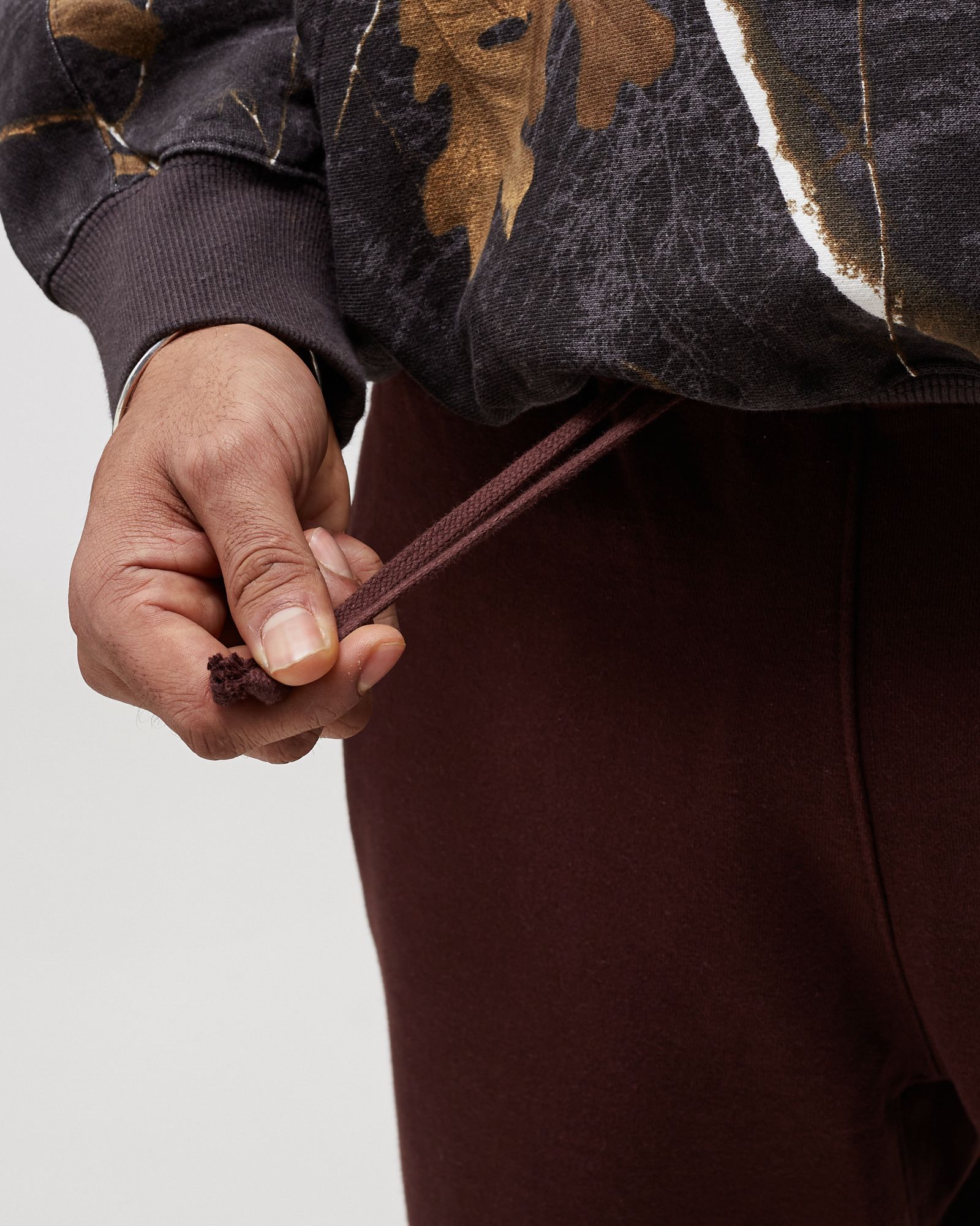 CLASSIC OUTLINE LOGO EMBROIDERED SWEATPANTS