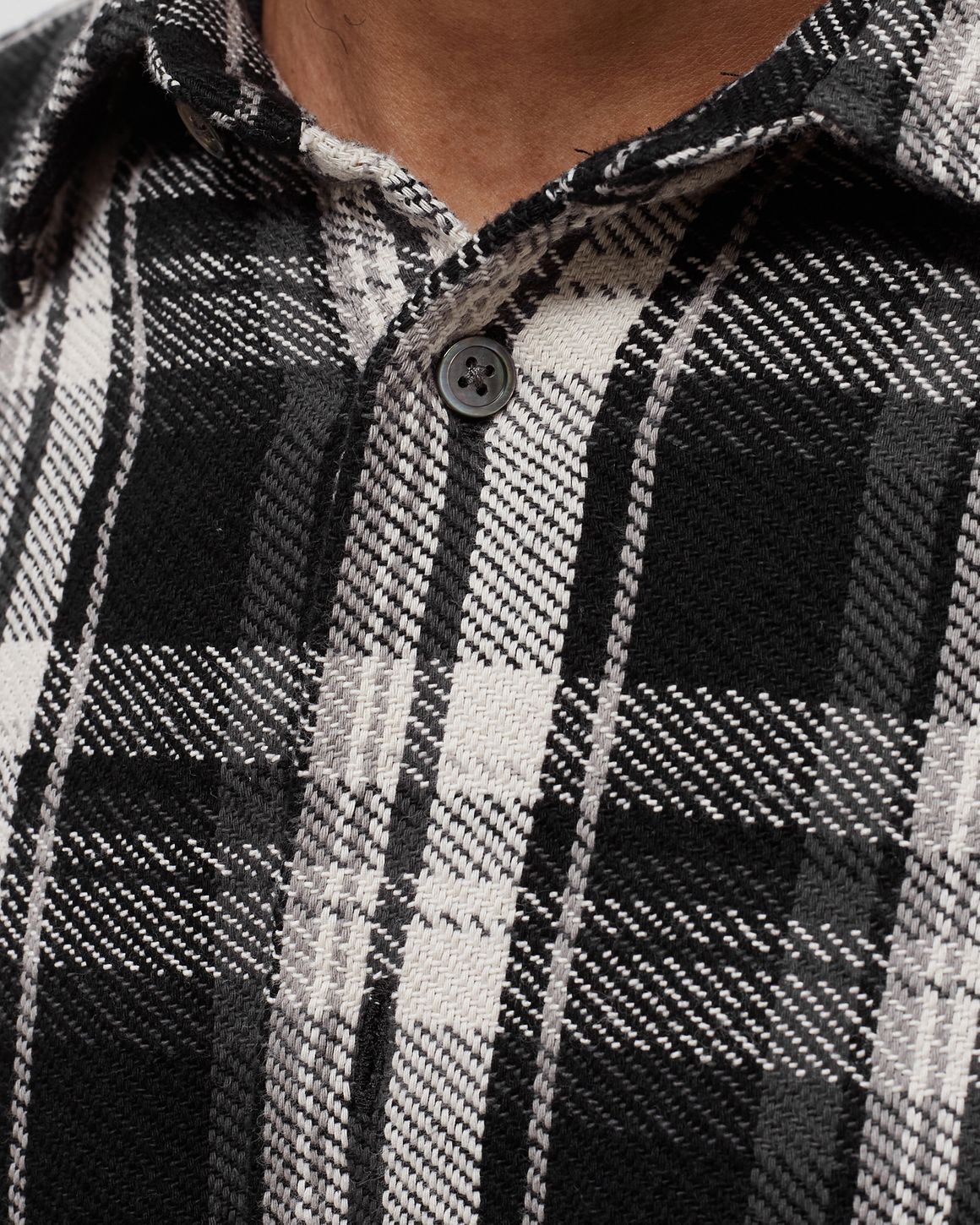 Awake Heavyweight barbed Wire Back Flannel Black | BSTN Store
