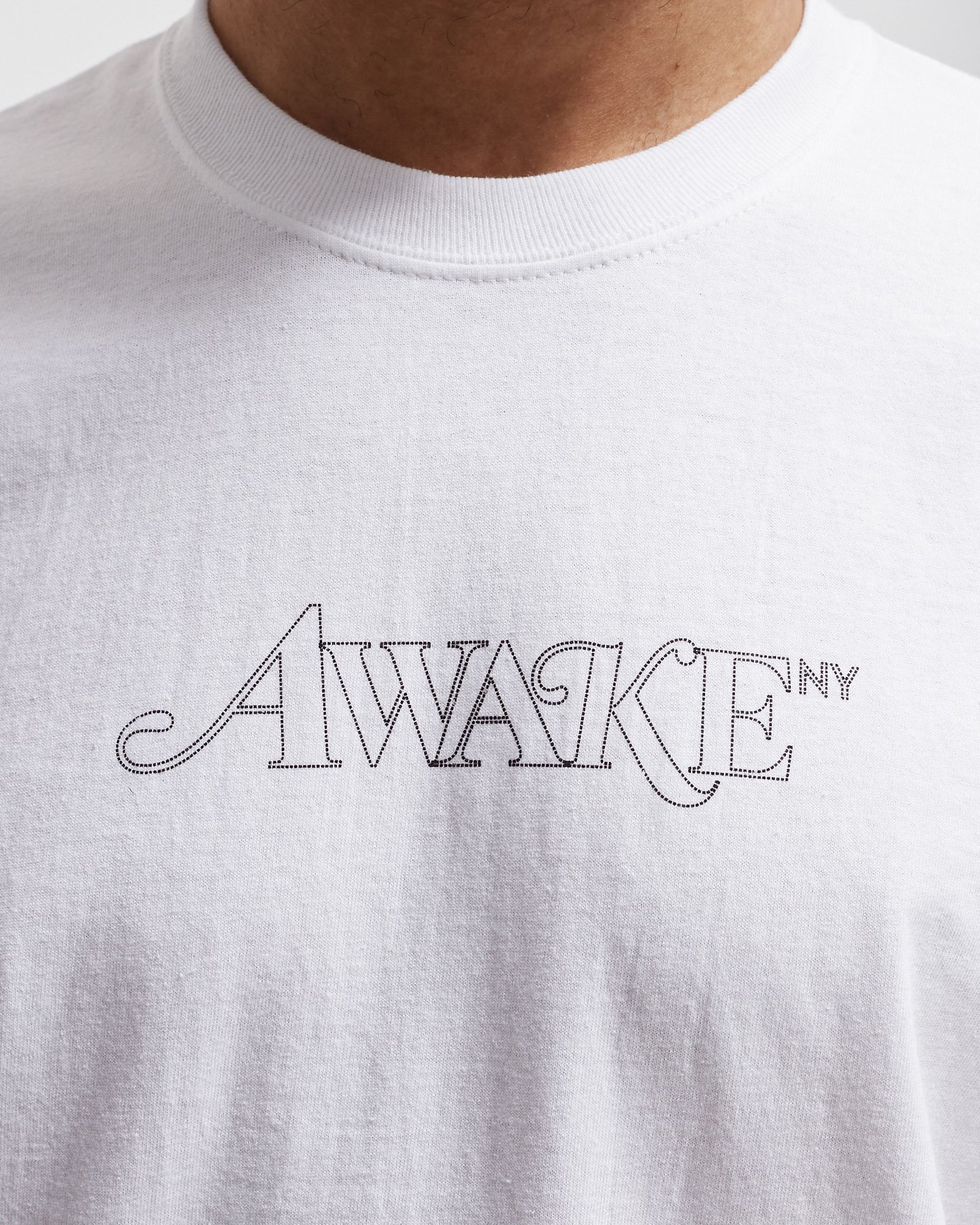 CLASSIC OUTLINE LOGO TEE