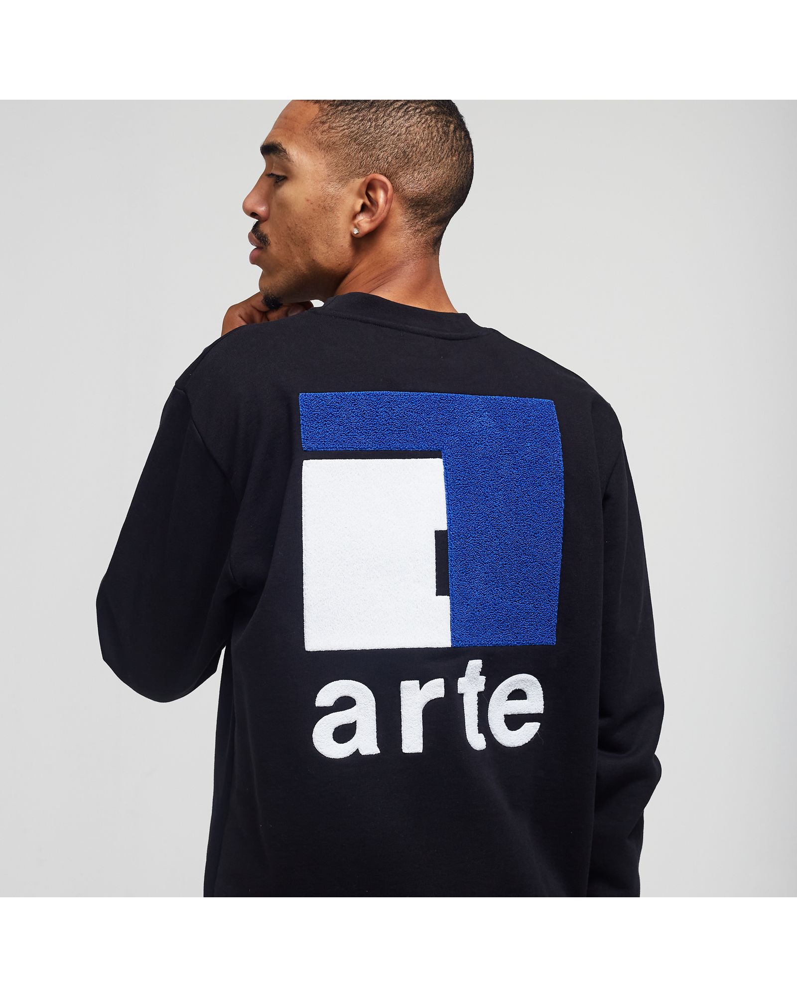 Chuck a Back Crewneck