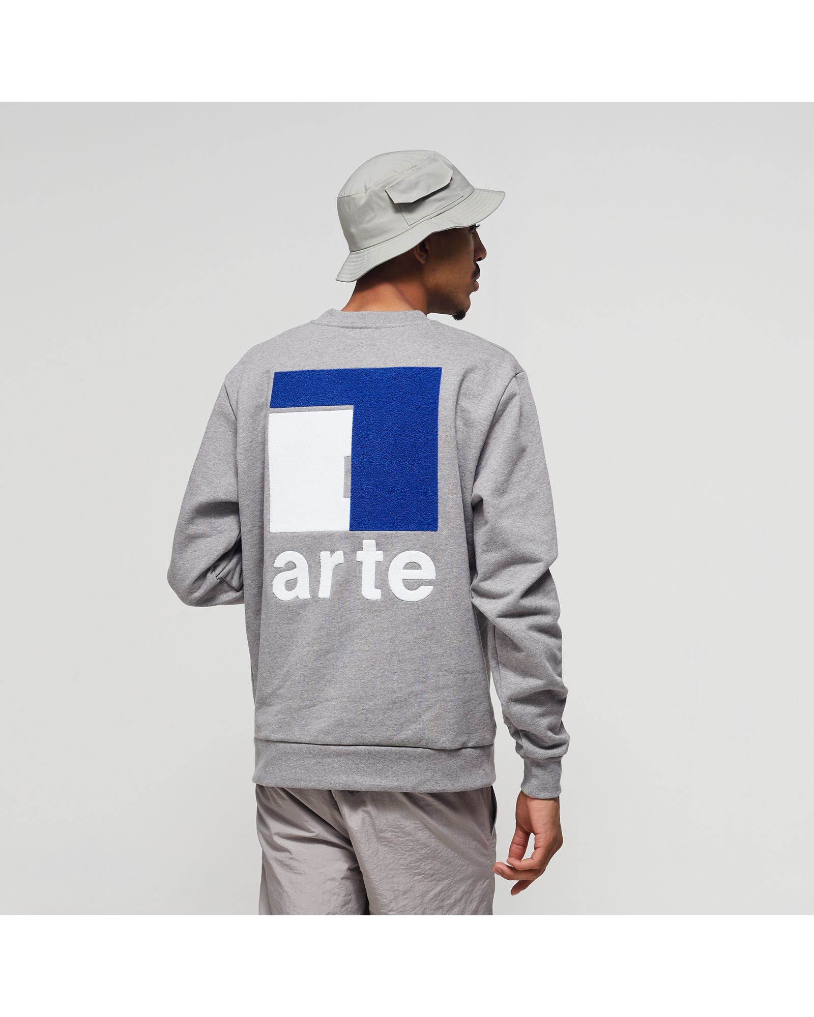 Chuck a Back Crewneck