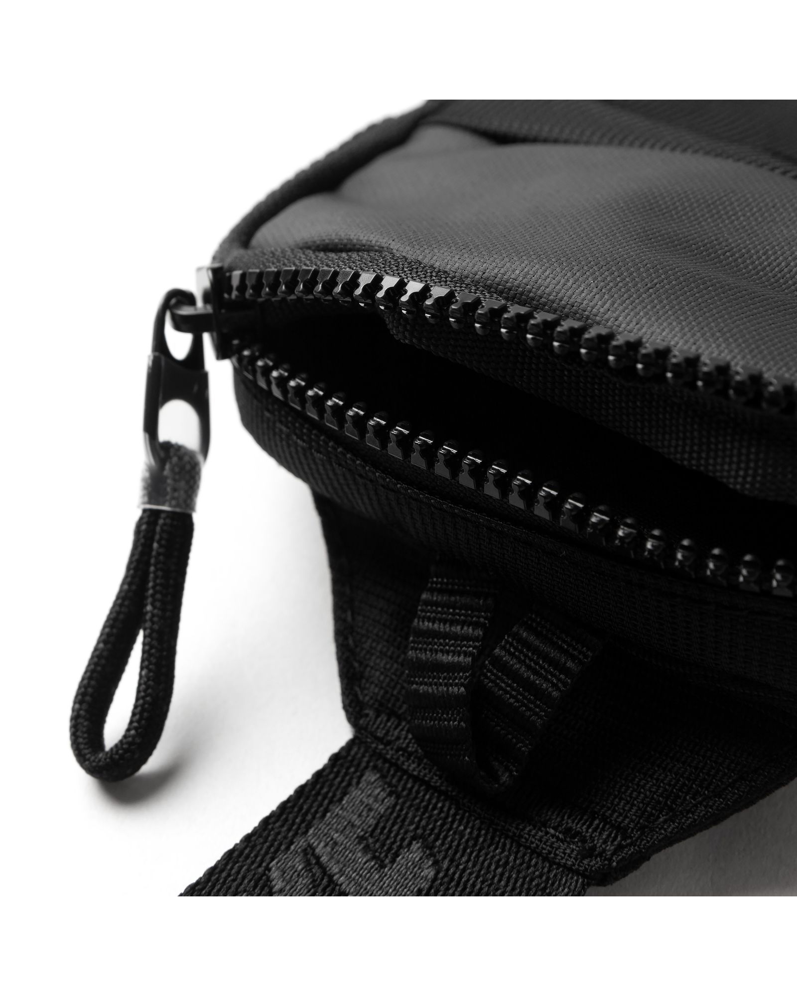 Sportswear Essentials Hip Pack