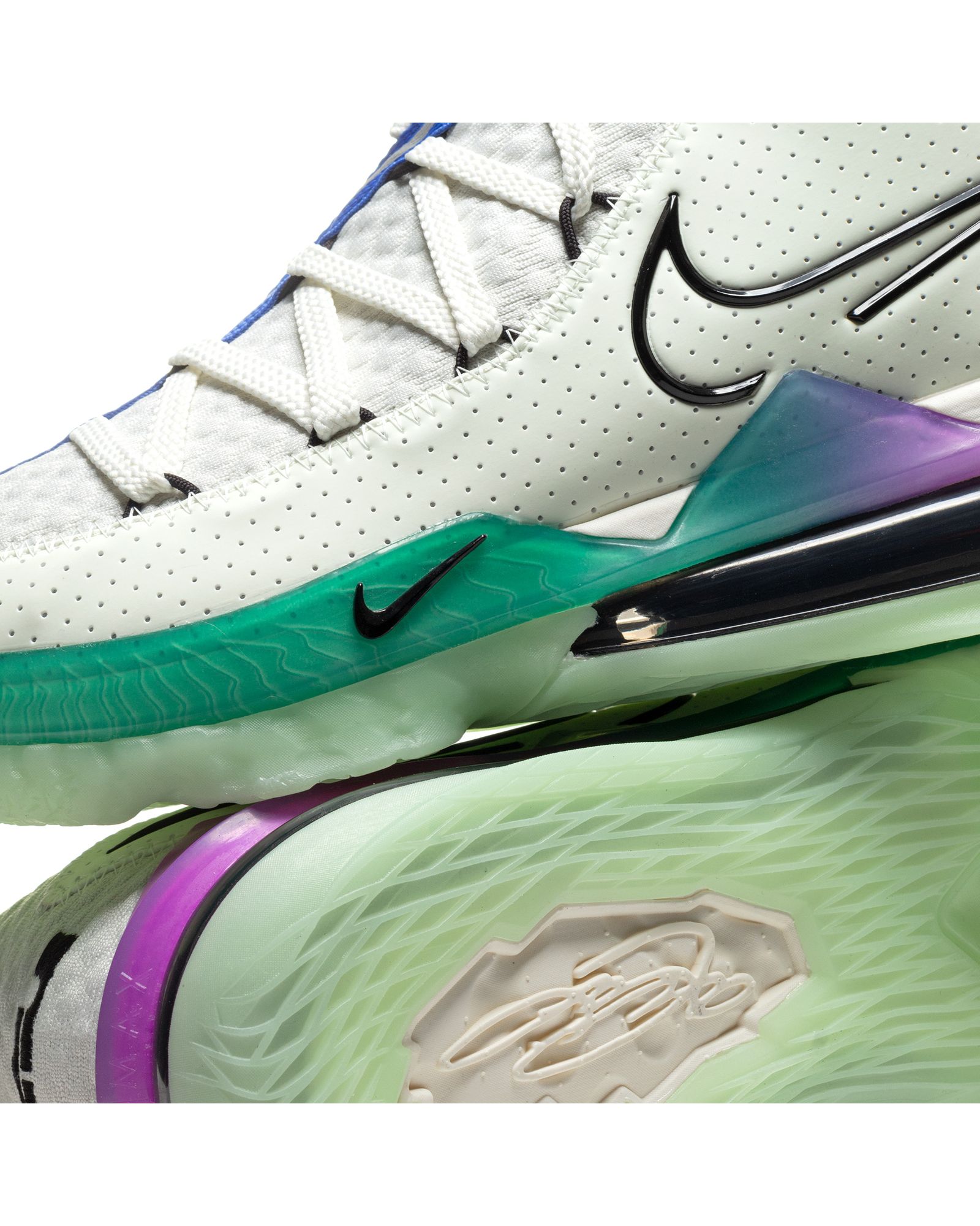 LEBRON XVII LOW "GLOW-IN-THE-DARK"