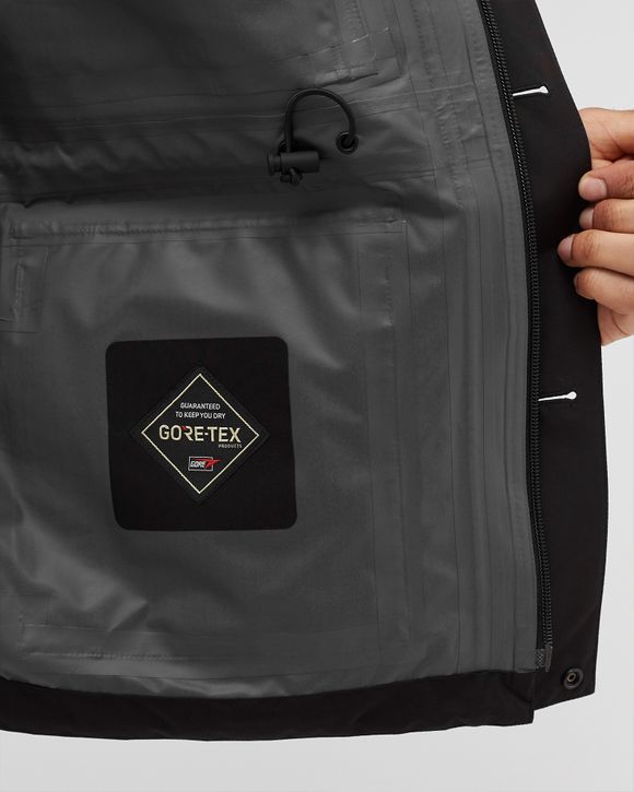 WOOLRICH GORE-TEX Mountain Jacket Black | BSTN Store
