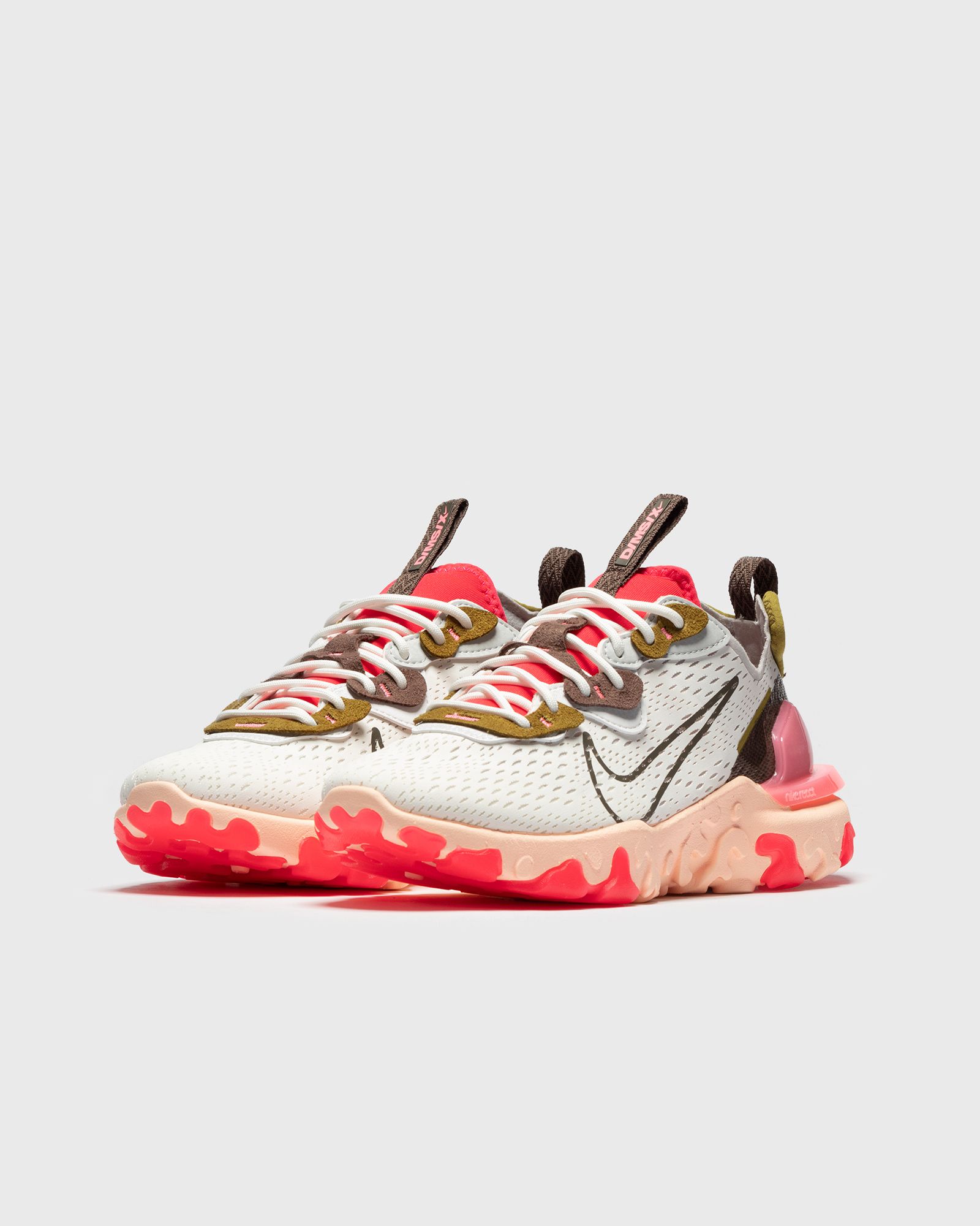 WMNS React Vision
