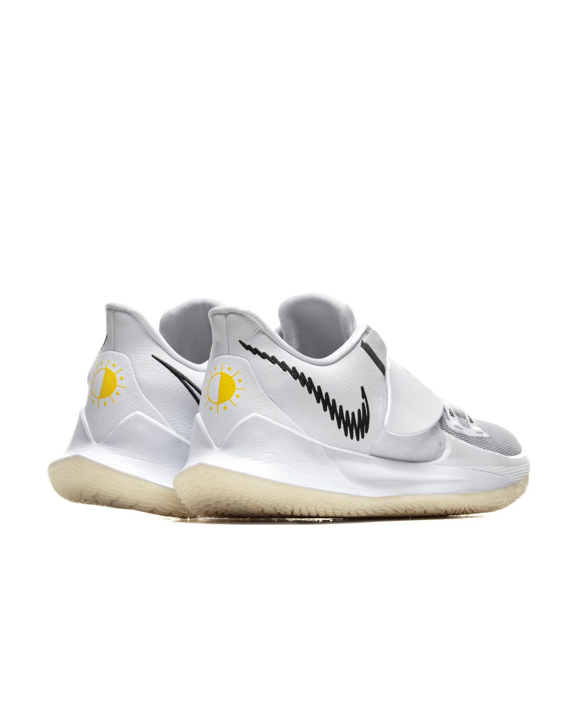 NIKE KYRIE LOW 3 CJ1286 101/30.5cm フォームミッドソールが、かかとからつま先へのスムーズな移動と空気力学に基づいたスタイルを実現 Amazon | [ナイキ] Kyrie Low 3 [並行輸入品] - CJ1286101