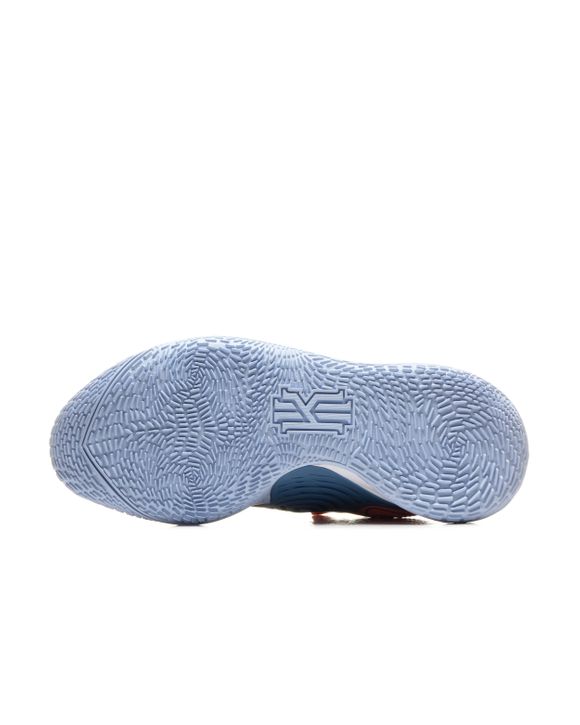 Kyrie Low 3