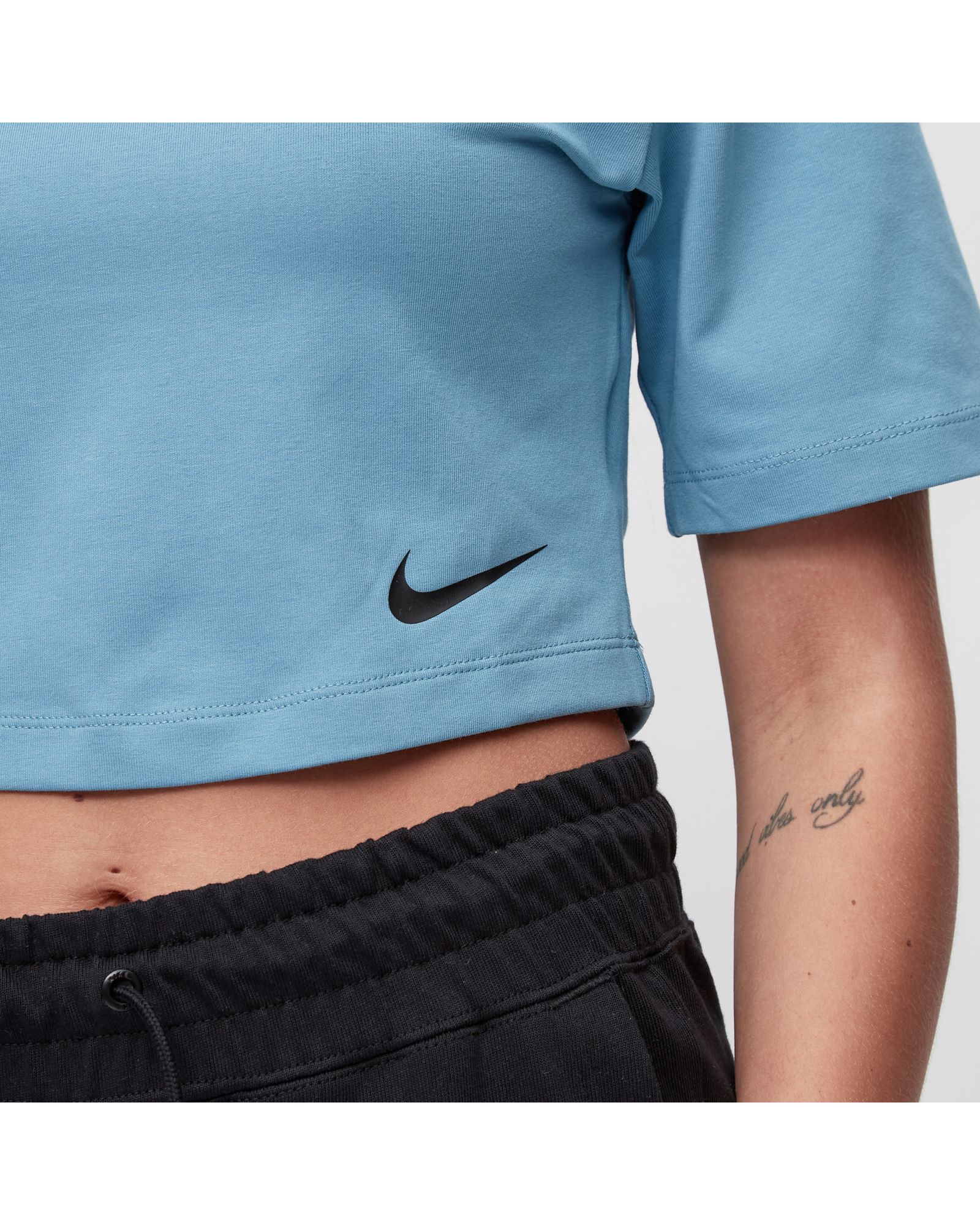 WMNS Sportswear Swoosh Top