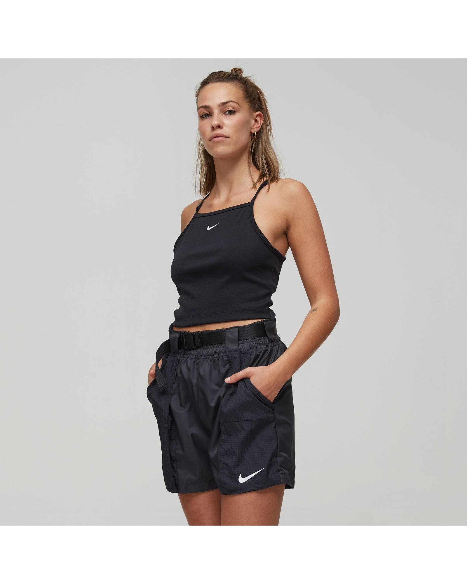 WMNS Woven Shorts