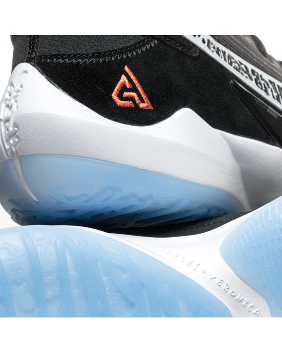 Zoom Freak 2