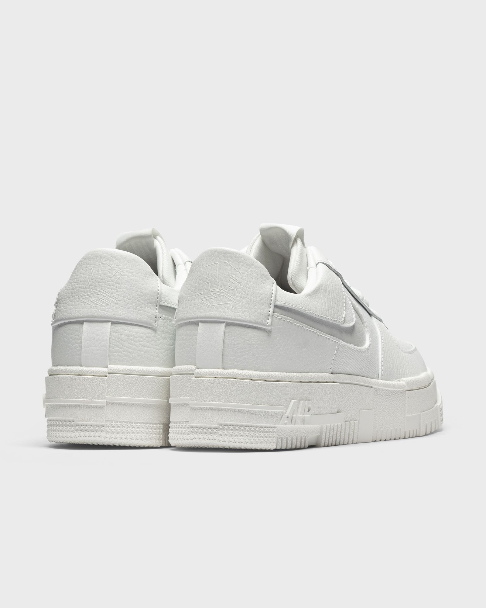 WMNS Air Force 1 Pixel