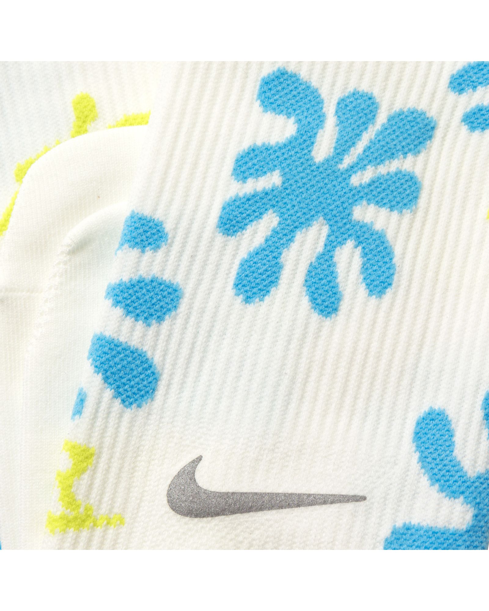 SPARK A.I.R. CHAZ BEAR CREW SOCKS