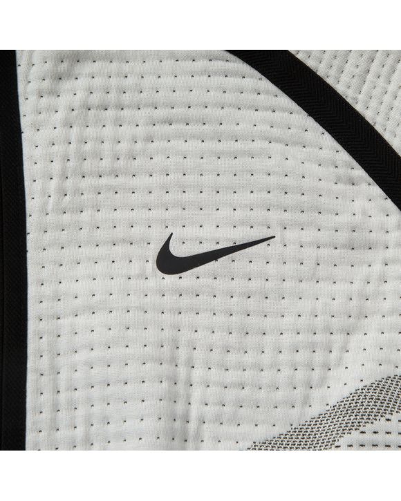 TECH PACK WINDRUNNER HOODIE