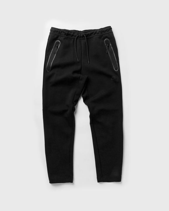 Nike tech hotsell pants black