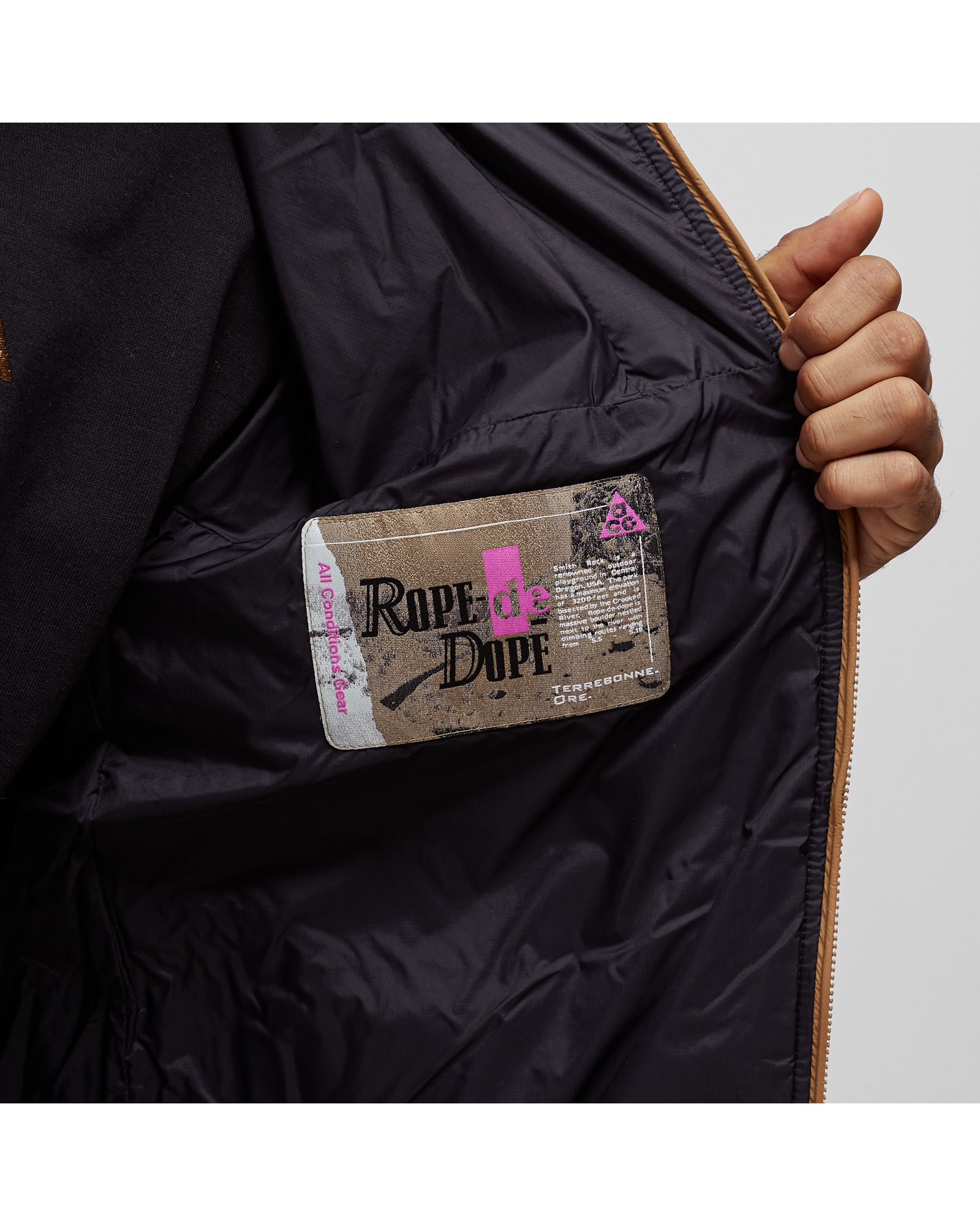 ACG PACKABLE INSULATED JACKET