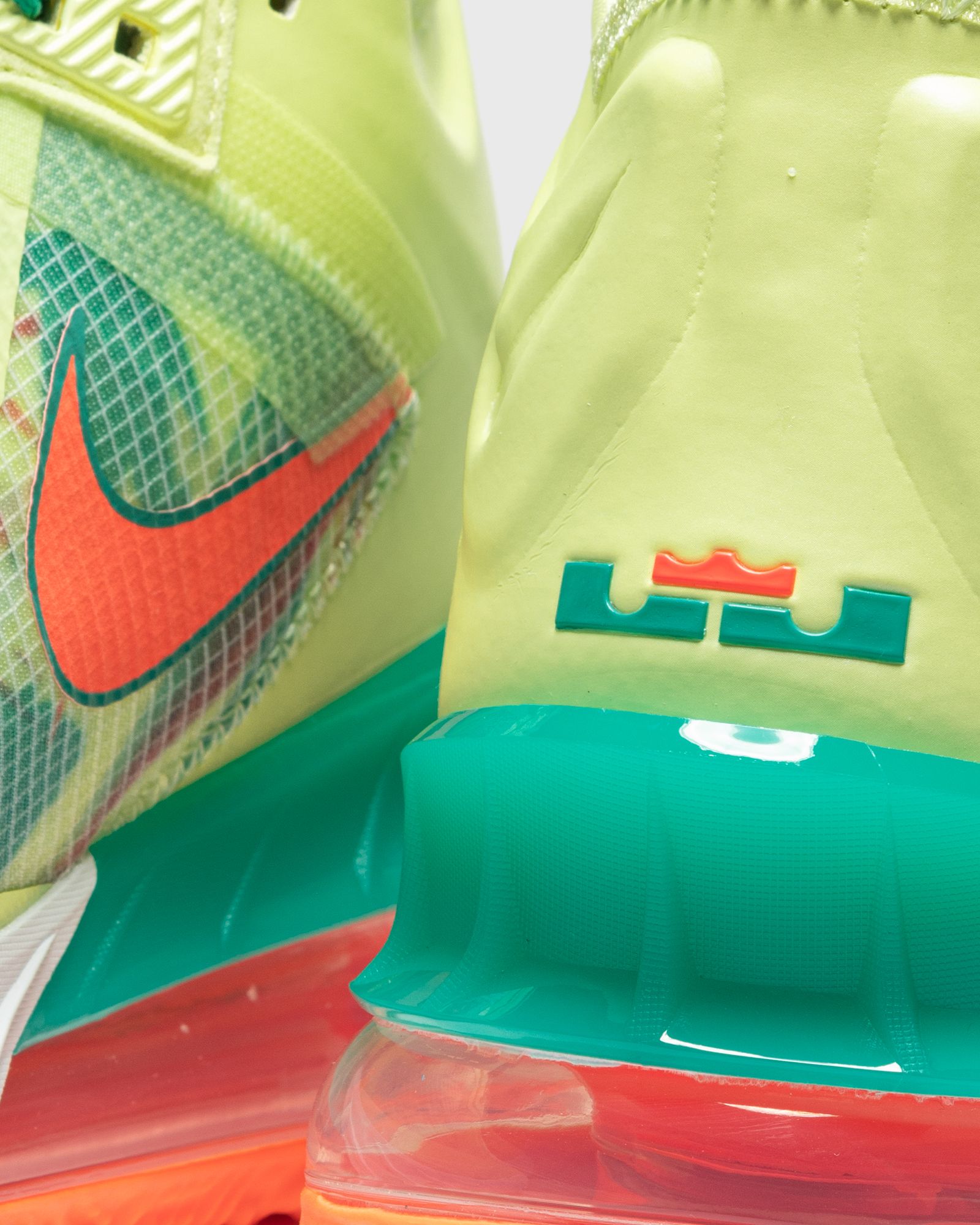 LeBron 18 Low 'Summer Fresh'