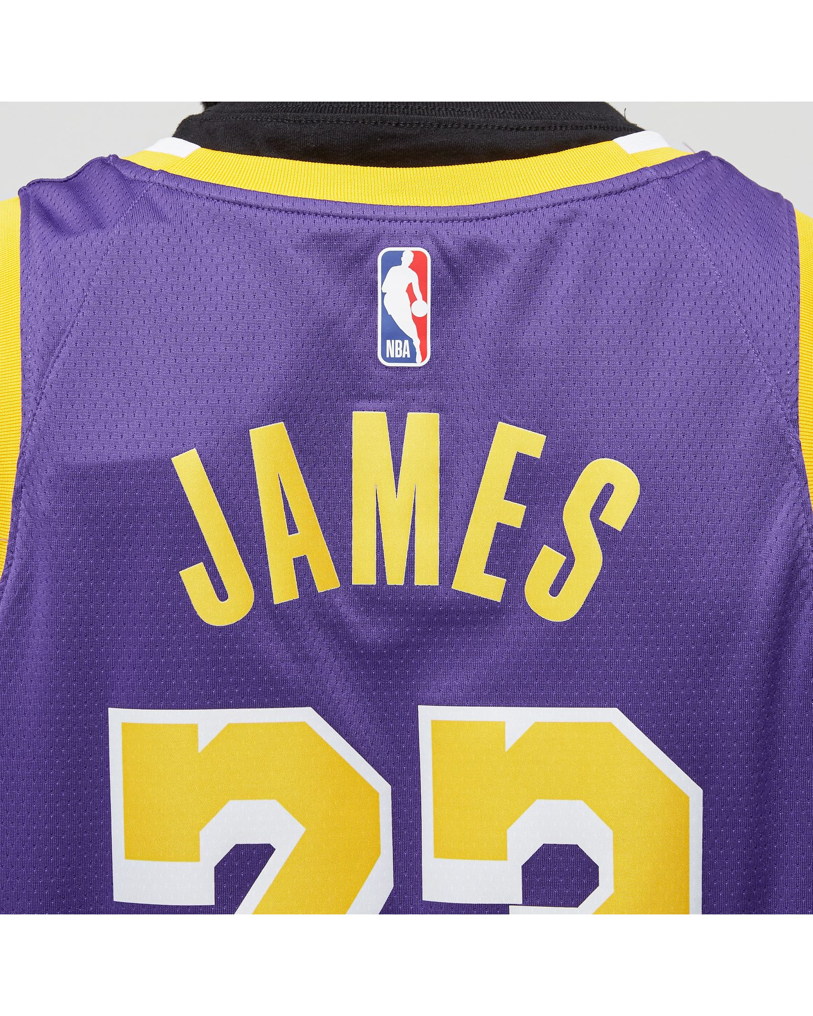 LEBRON JAMES SWINGMAN JERSEY