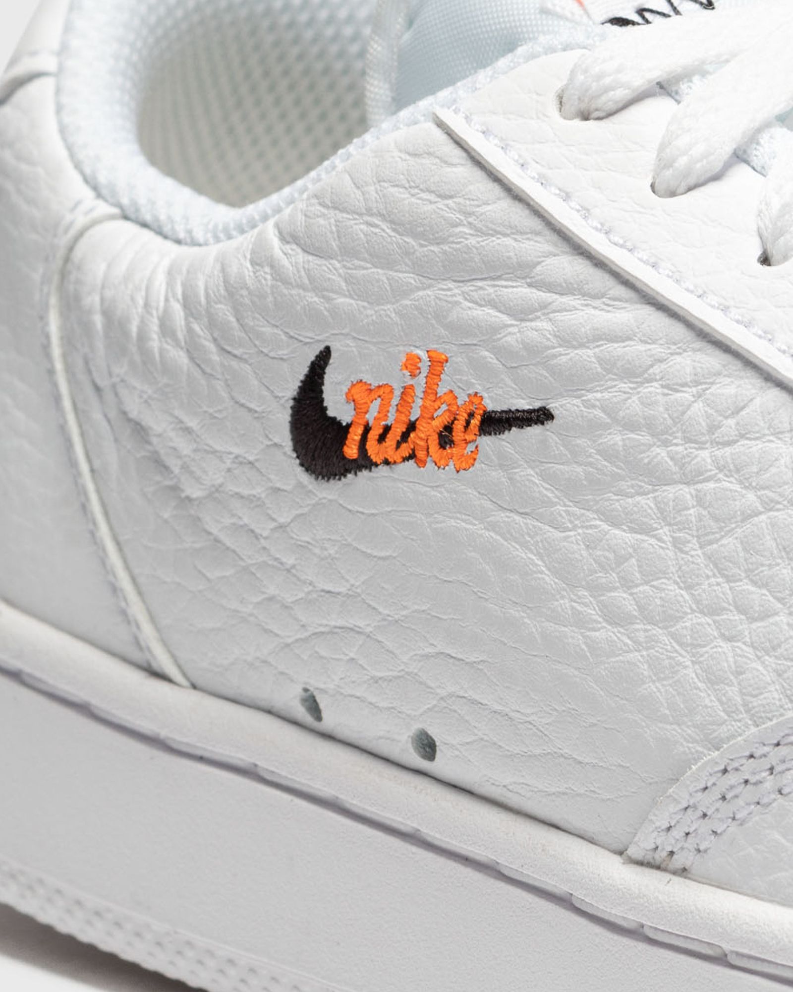 WMNS Court Vintage Premium