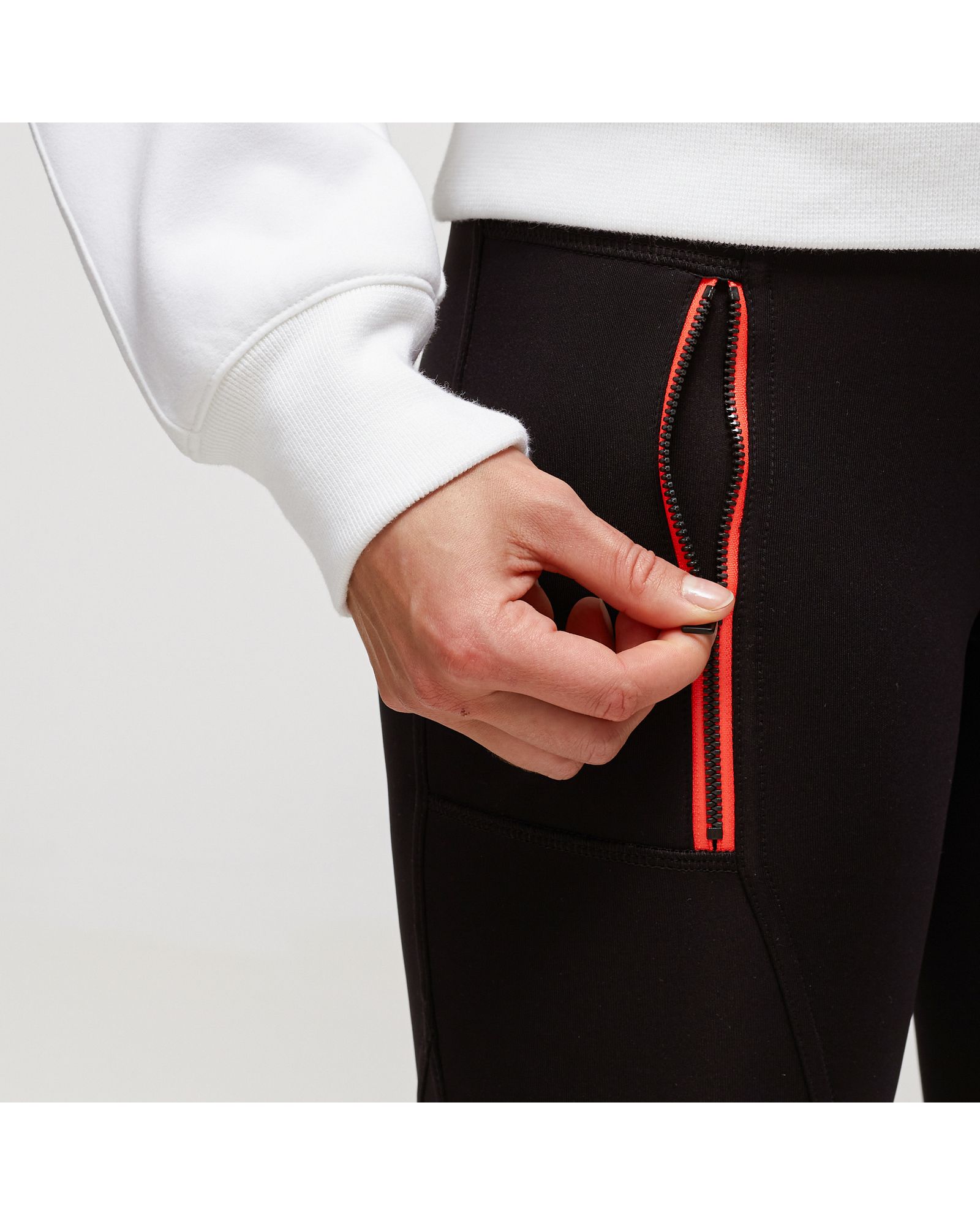 WMNS Winter Utility Leggins