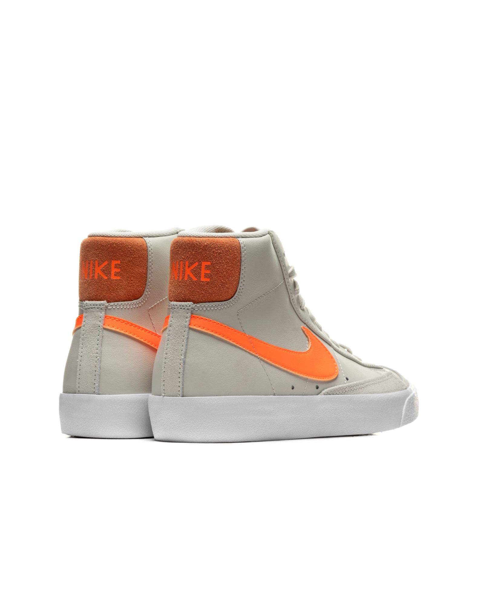 WMNS Blazer Mid '77