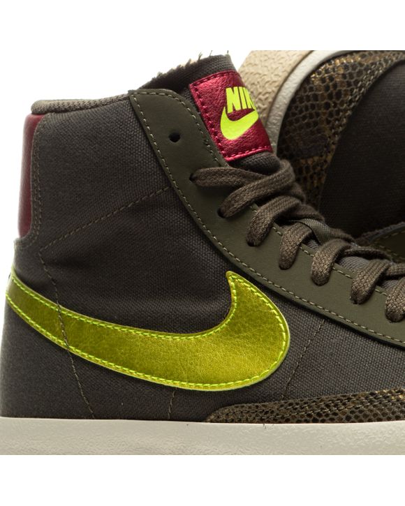 WMNS Blazer Mid '77