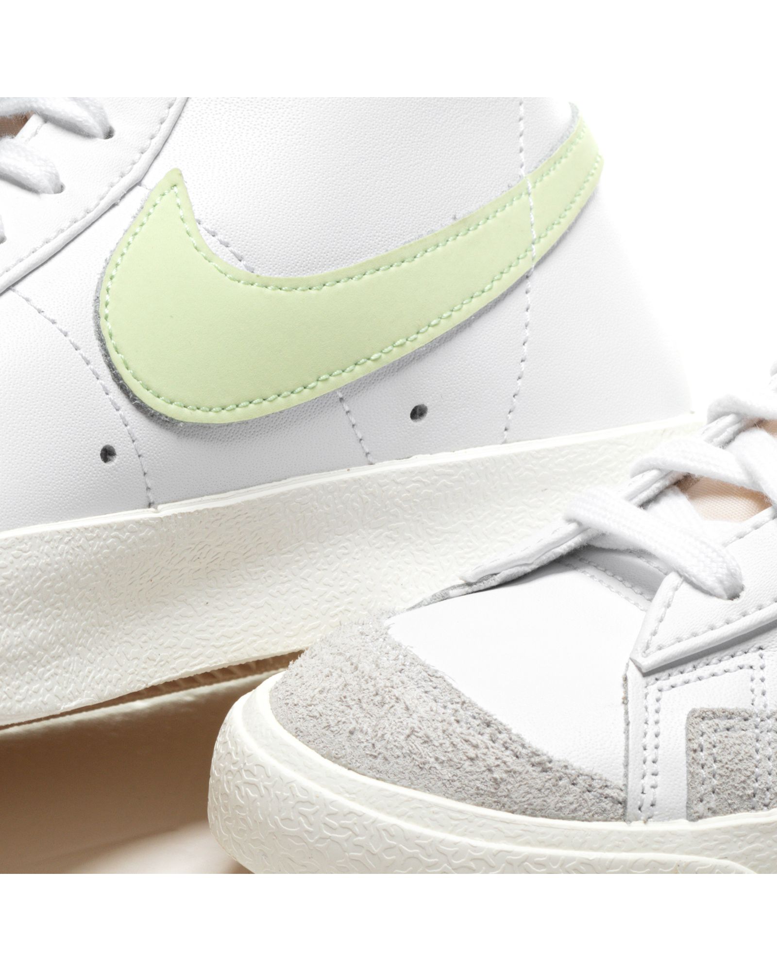 WMNS BLAZER MID…77