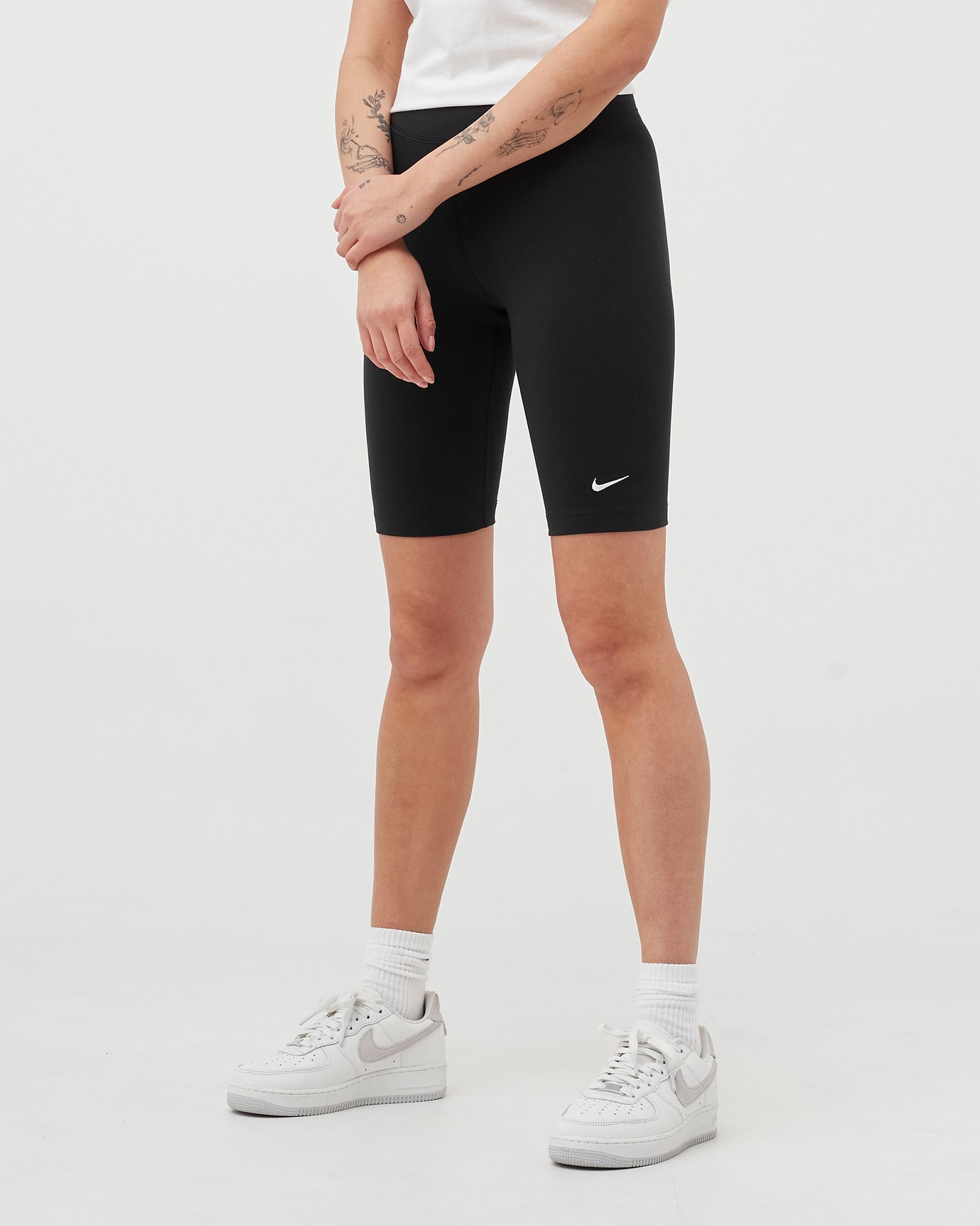 WMNS Essential Biker Shorts 