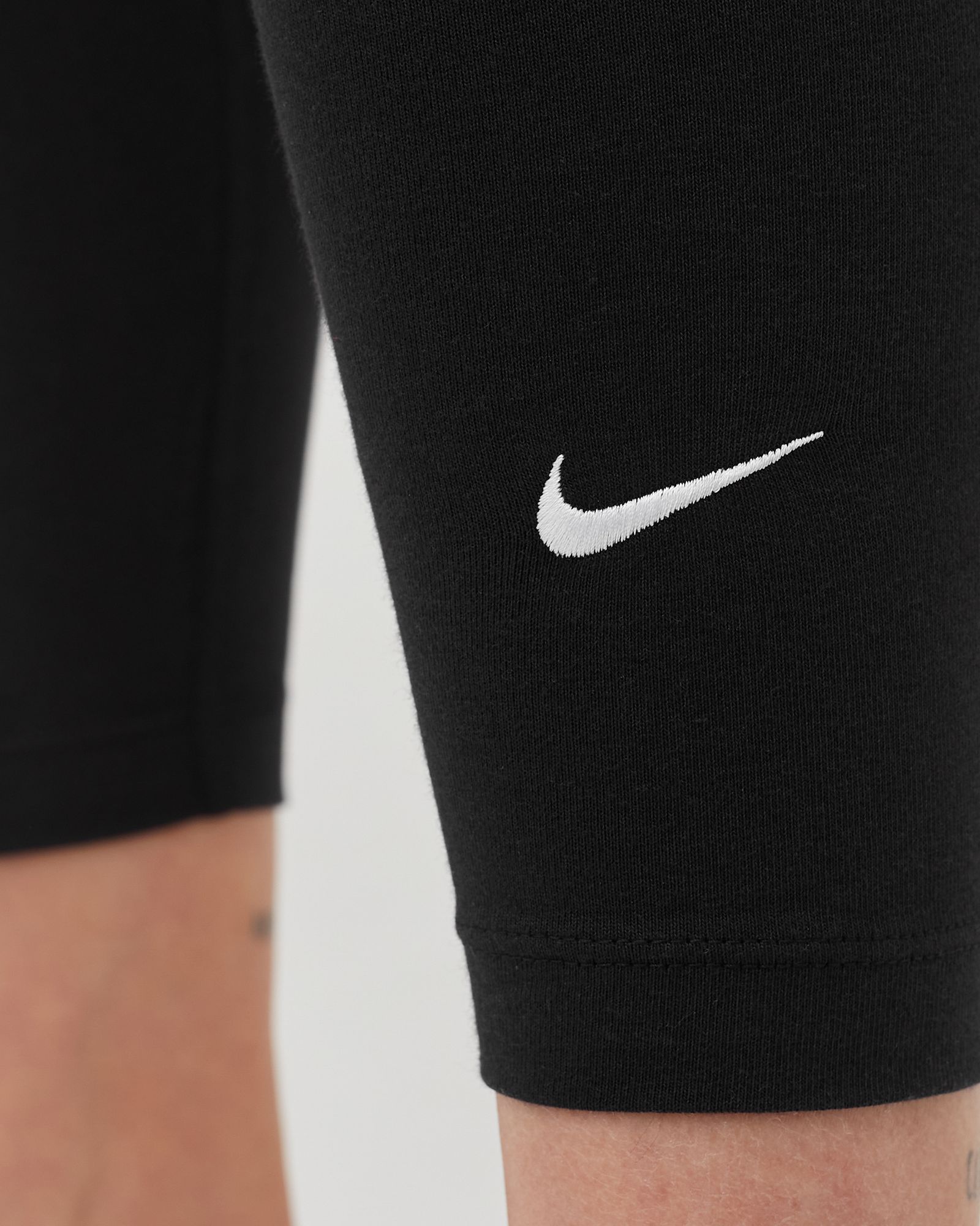 Sportswear Essential 7/8 Mid-Rise Leggings